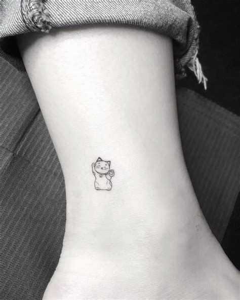 Tatuajes Minimalistas • Los 50 Más Hermosos Diseños Para Chicas