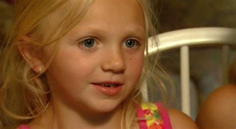 5 yr old girl s quick thinking probably saved her mom s life hrtwarming