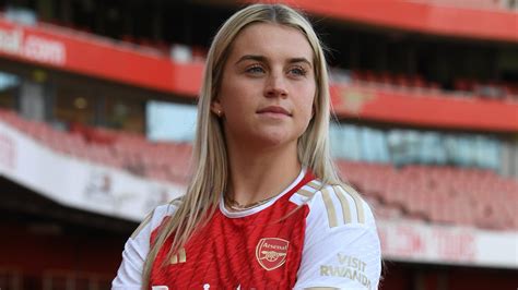 Time For Alessia Russo To Step Up Arsenal Transfer Offers Lionesses