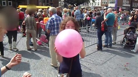 116 Girl Blow To Pop Big Pink Balloon At Parade Looners Paradise Youtube