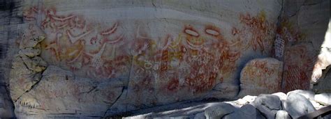 Carnarvon Gorge An Aboriginal Rock Stencil Art Site With Engravings Of Vulvas Emu And