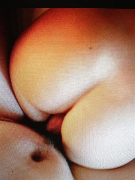Sarah Hyland desnuda y masturbándose en fotos y videos XXX ByteSexy