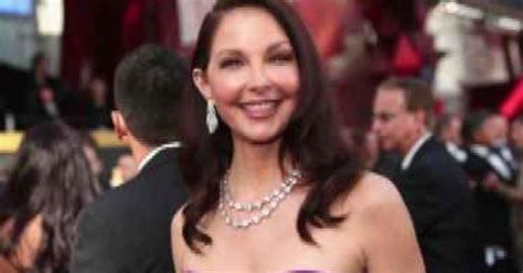 Calif Judge Dismisses Ashley Judds Sexual Harassment Lawsuit Against Harvey Weinstein Cbs News