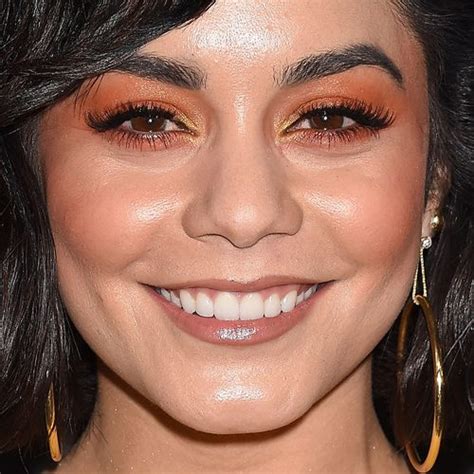 Vanessa Hudgens Makeup Photos And Products Steal Her Style