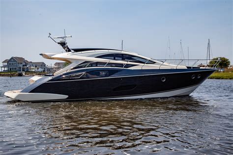 2009 Marquis 50 Sport Coupe Yacht For Sale Prive Si Yachts