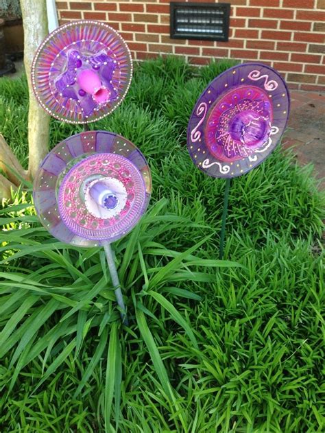 17 Best Images About Recycled Glass Yard Art On Pinterest