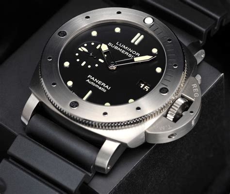 Panerai New Luminor Submersible 1950 3 Days Pam 305 Titanio 47mm