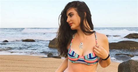 curvy woman s bikini photo goes viral for the best reason daily star