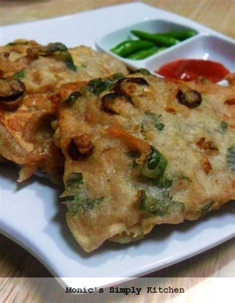 Pakai apinya yg sedang aja ya, supaya gorengannya krispi. Tempe Goreng Tepung Praktis - Monic's Simply Kitchen