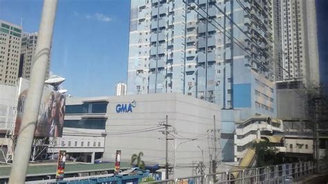 Mrt 3 Gma Kamuning Station To Quezon Avenue Train Approaching Taft