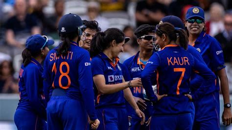 india s men s and women s cricket teams to receive equal pay says board of control for cricket