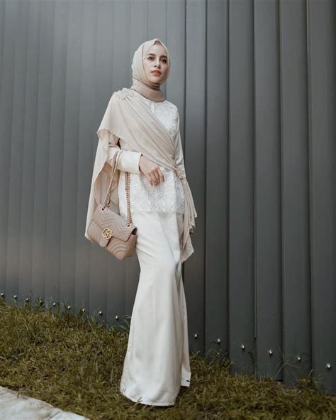 8 Referensi Dress Dengan Hijab Yang Simple Tapi Anggun