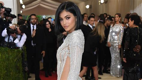 Kylie Jenner Might Be Opening Her Own Cosmetics Store Entertainment