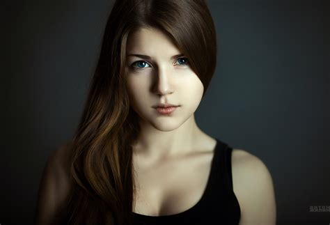 2048x1638 Brunette Svetlana Grabenko Model Blue Eyes Girl