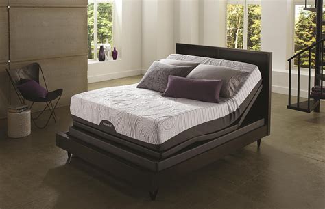 Serta introduced the icomfort line of mattresses in the year 2011. iComfort® Savant EverFeel™ Plush Queen Mattress Adjustable ...