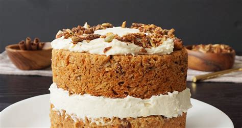 Combine all the dry in ingredients in a bowl (almond flour, coconut flour, baking soda and cream of tartar). Grain-free carrot cake (keto, gluten free) | Bijoux & Bits