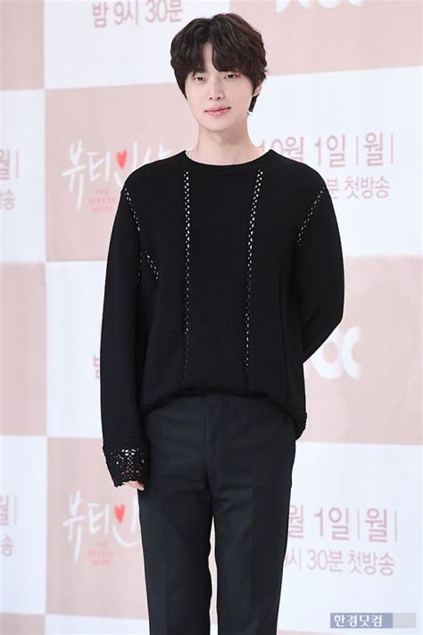 Ahn jae hyun is a south korean actor and model. 뷰티인사이드 안재현 캐릭터 위해 8kg 살찌워…싱크로율 300 ...