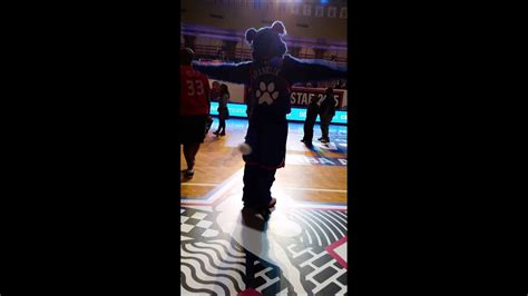 They were quickly joined in the hug by 76ers mascot franklin. Franklin 76ers mascot Bobby Shmurda - YouTube