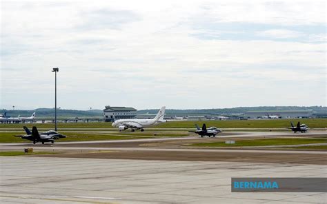 Wmka) ialah lapangan terbang yang beroperasi di alor star, bandar raya di kedah, malaysia. BERNAMA - Lapangan Terbang Sultan Abdul Halim beroperasi ...