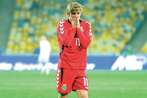 Kodėl Lietuvos futbolo rinktinė paraudo
