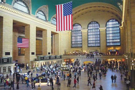 Grand Central Power Outage Halts Retail Traffic