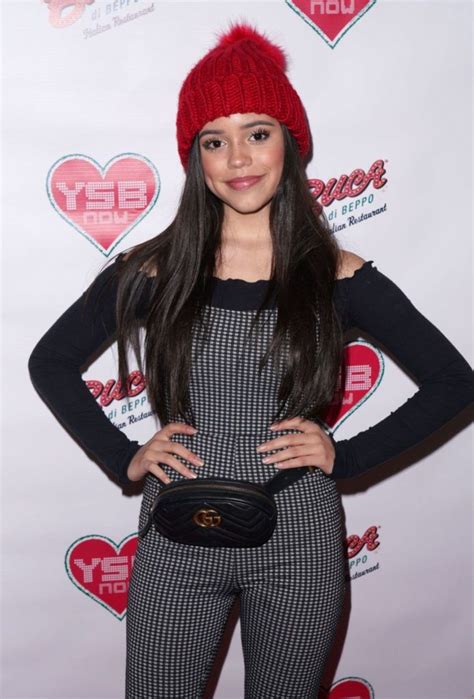 Jenna Ortega Ysbnow Holiday Dinner And Toy Drive In Universial City December 2018 Ifttt