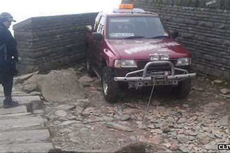 Snowdon 4x4 Driver Denies Dangerous Driving And Opts For Crown Court