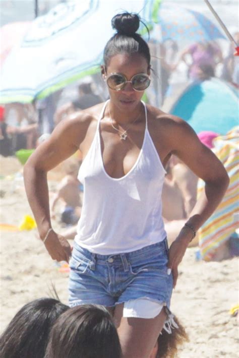 Naked Kelly Rowland Added By