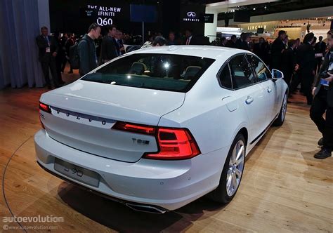 Volvo Launches Its S90 Flagship Sedan At 2016 Detroit Auto Show