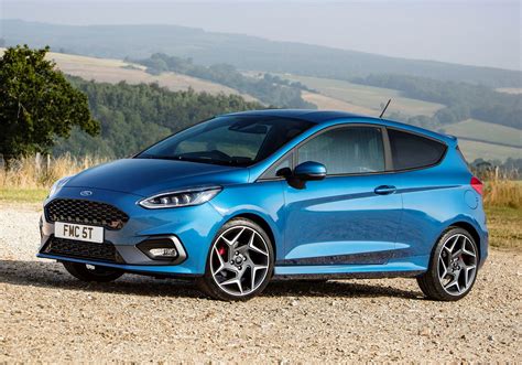 Ford Fiesta St Review 2021 Parkers