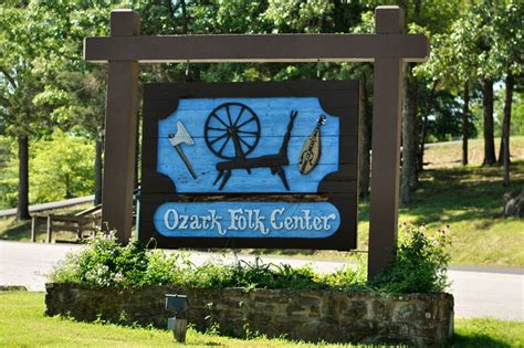 Welche ausstattungen & services für unternehmen bietet ozark cabins at dry creek an? Life With 4 Boys: Ozark Folk Center State Park - A Blast ...