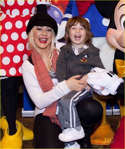 Photo Christina Aguilera Max Disney 02 Photo 2509993 Just Jared