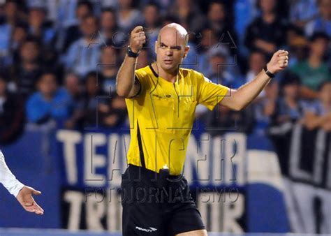 A primeira foi na temporada 2013, ano em que participou da. Árbitro capixaba apita volta entre Treze e Campinense ...