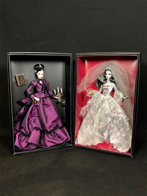 Lot 2 Nrfb Gold Label Barbies Haunted Beauty Zombie Bride And