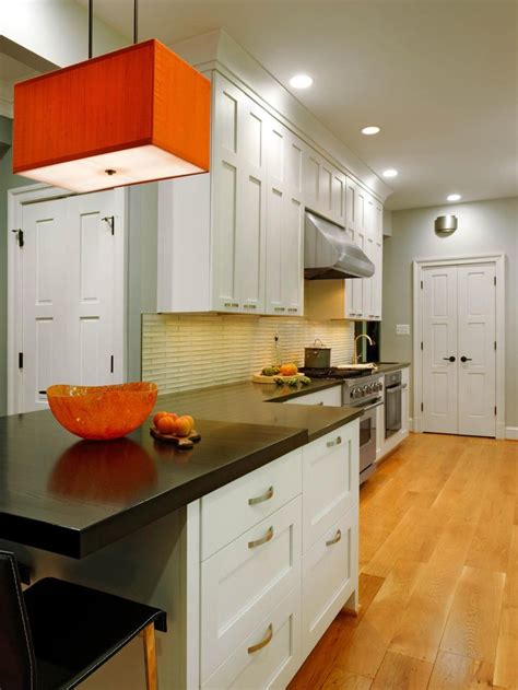 Hgtv has inspirational pictures, ideas and expert tips on small galley kitchen ideas that help you solve the quandary of limited cooking space. Small Galley Kitchen Ideas: Pictures & Tips From | Small kitchen layouts, Small galley kitchens ...