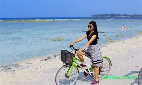 Wisata Naik Sepeda Di Gili Trawangan Tour Murah Di Bali Liburan Murah