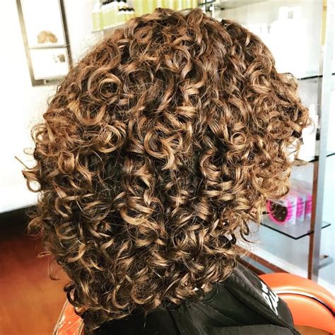 Pin By Rosa On Curls Permed Hairstyles Medium Permed Hairstyles