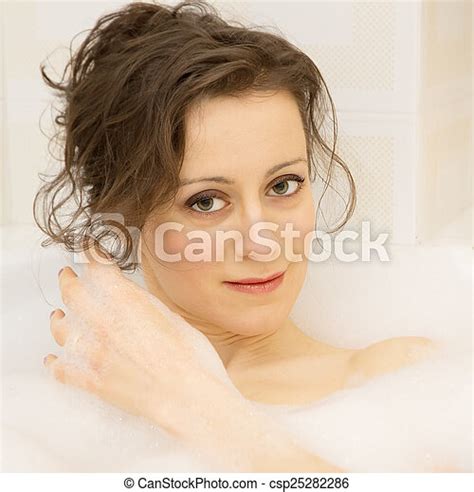 Portrait In The Bath Beuty Portrait In The Bath Canstock