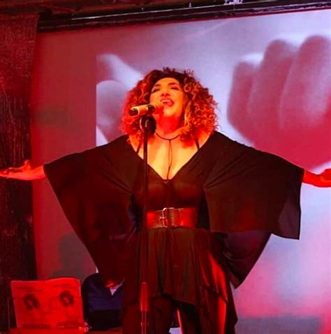 La cantante marcella bella è stata indagata per una. Marcella Bella: età, altezza, peso, marito e figli. Tutto ...