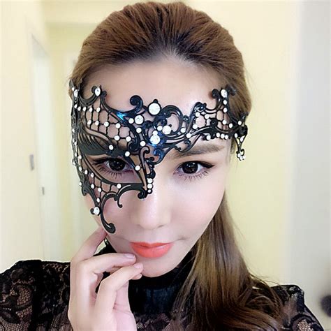 Aliexpress Com Buy Masquerade Mask For Women Ultralight Metal Mask Shiny Metal Rhinestone