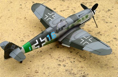 The following information will give you different methods and formula(s) to convert in in cm. Revell 1/32 scale Bf 109K-4 - FineScale Modeler ...