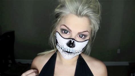 Half Face Skeleton Make Up Halloween Makeup Looks Halloween Makeup