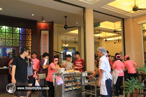 The last time we had dim sum here few years ago, we had to wrestle for a table, eat under pressure since people were basically just waiting for you to restoran foh san sdn bhd 51 jalan leong sin nam, 30300 ipoh perak. Foh San Dim Sum Restaurant 富山茶楼, Ipoh, Perak