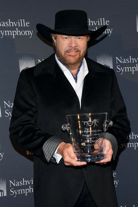 toby keith reveals stomach cancer diagnosis i need time to breathe