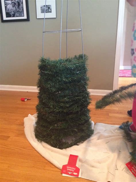 Two It Yourself Large Diy Outdoor Christmas Trees From Tomato Cages