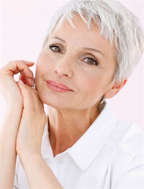 Short Haircuts For Female Over 60 Wavy Haircut