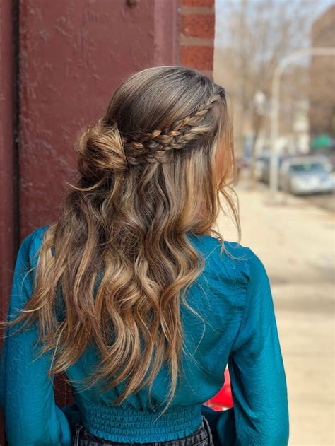 Check Out This Stunning Half Up Half Down Hairstyle With Boho Braids A