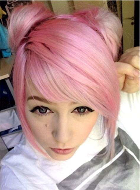 Because the look is all about texture, it works best for. 30 Creative Emo Hairstyles and Haircuts for Girls in 2021