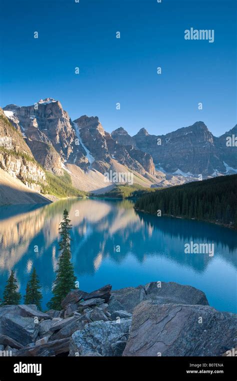 Moraine Lake And Valley Of 10 Peaks Wenkchemna Peaks At Sunrise