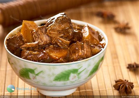 Brown ground beef, celery, onion and water. Chinese Beef Stew Recipe | RecipeLand.com
